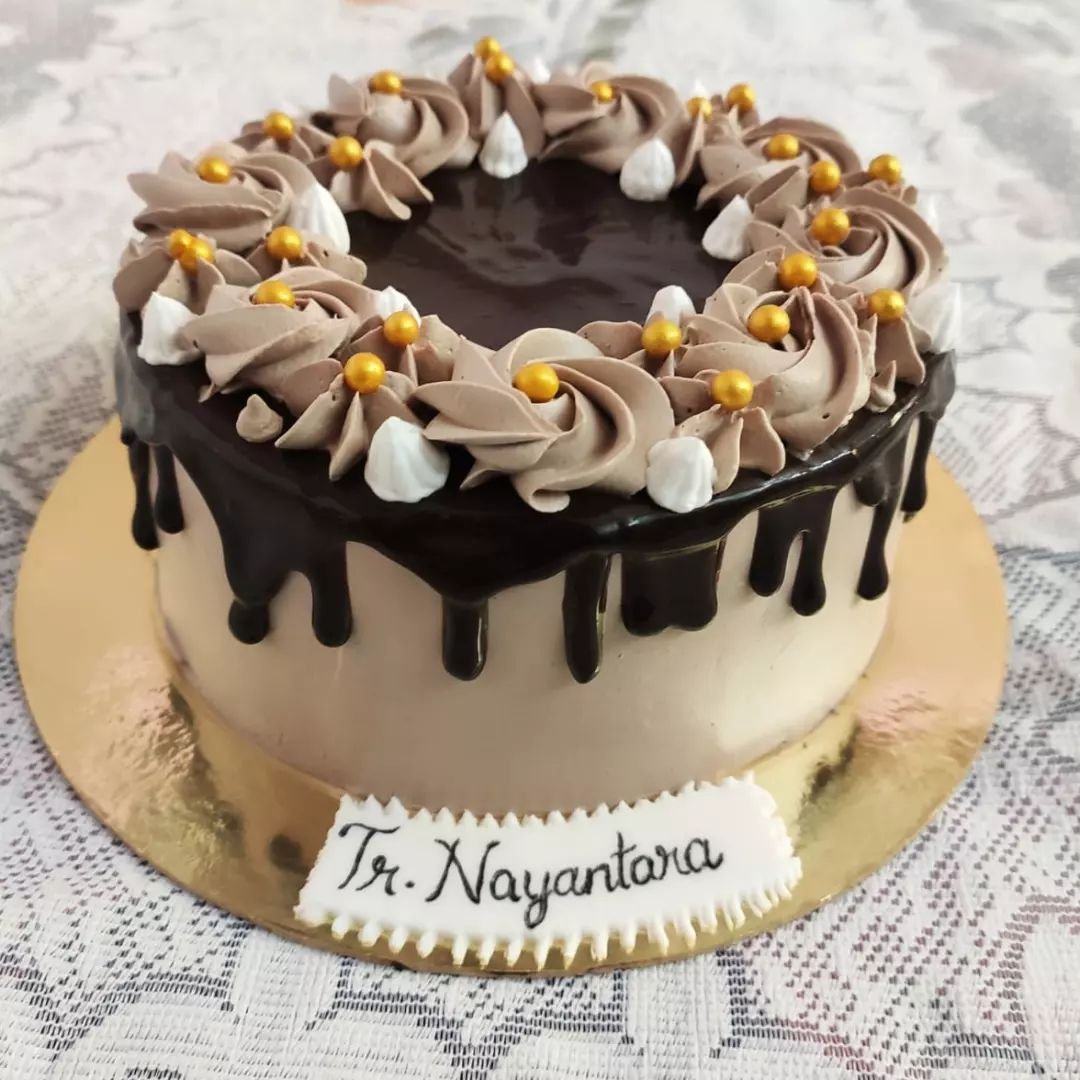 Premium Raffalo Cake | Send A Cake & Gifts